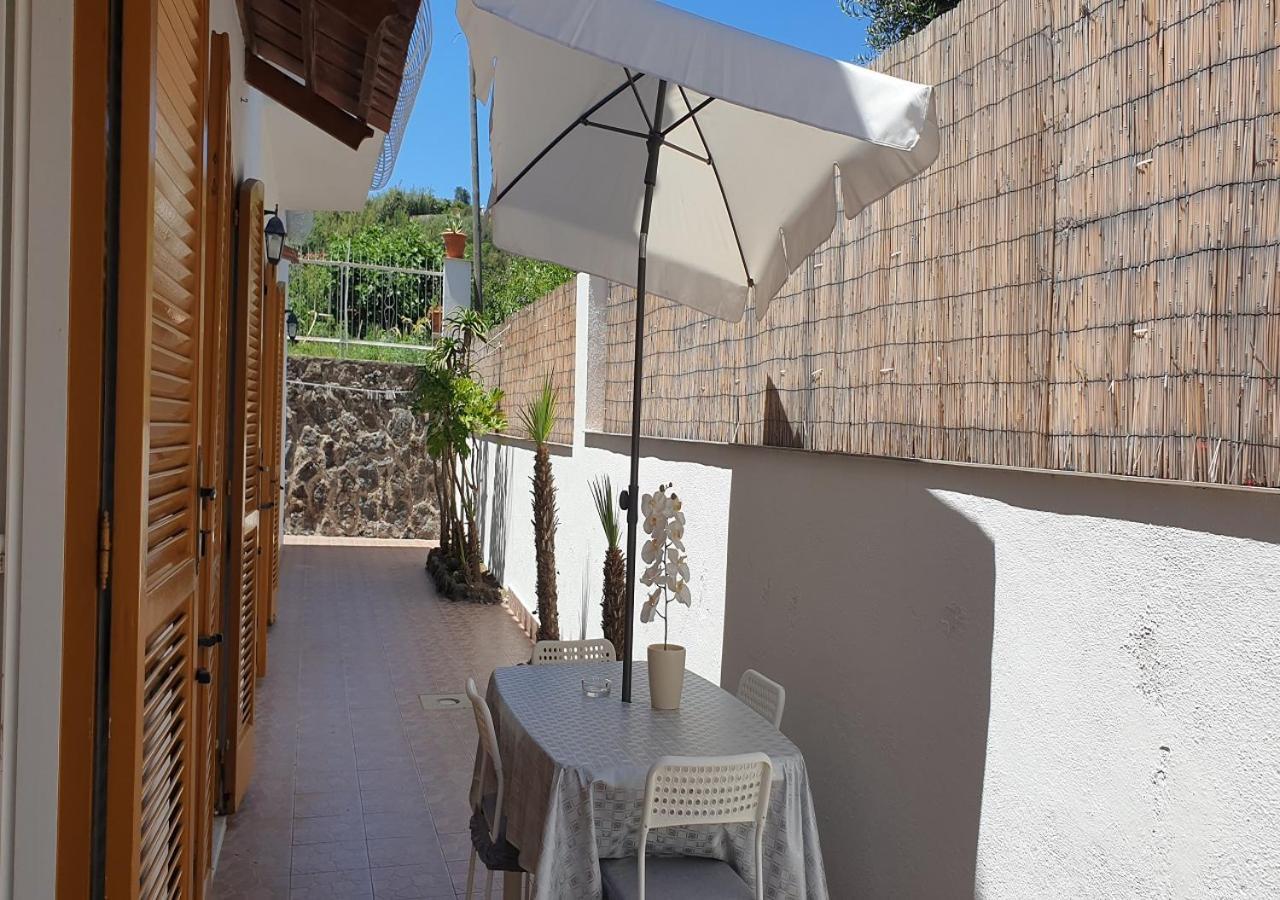 Holiday Apartments Lacco Ameno  Buitenkant foto